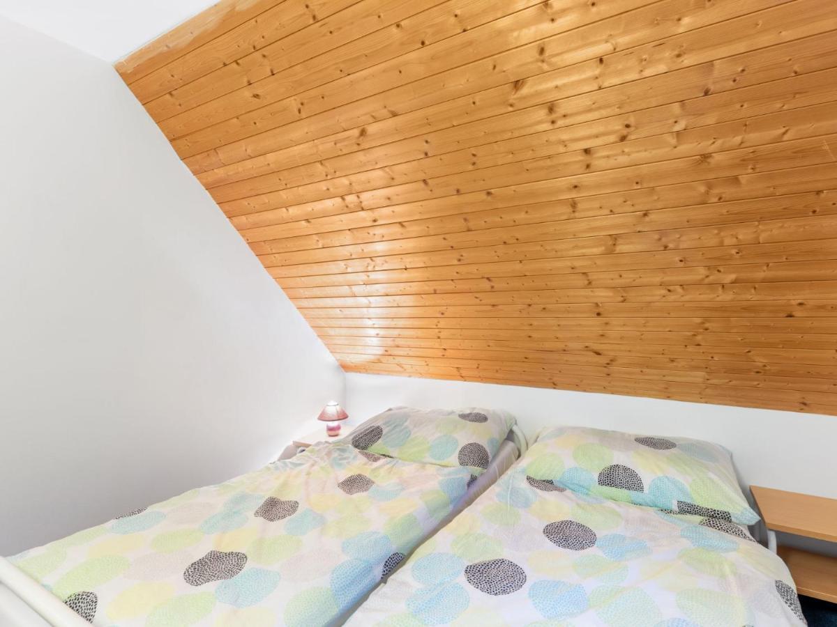 Holiday Home Holiday Hill 29 By Interhome Cista  Экстерьер фото